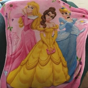 4 pc set full Disney Princess sheet, comforter